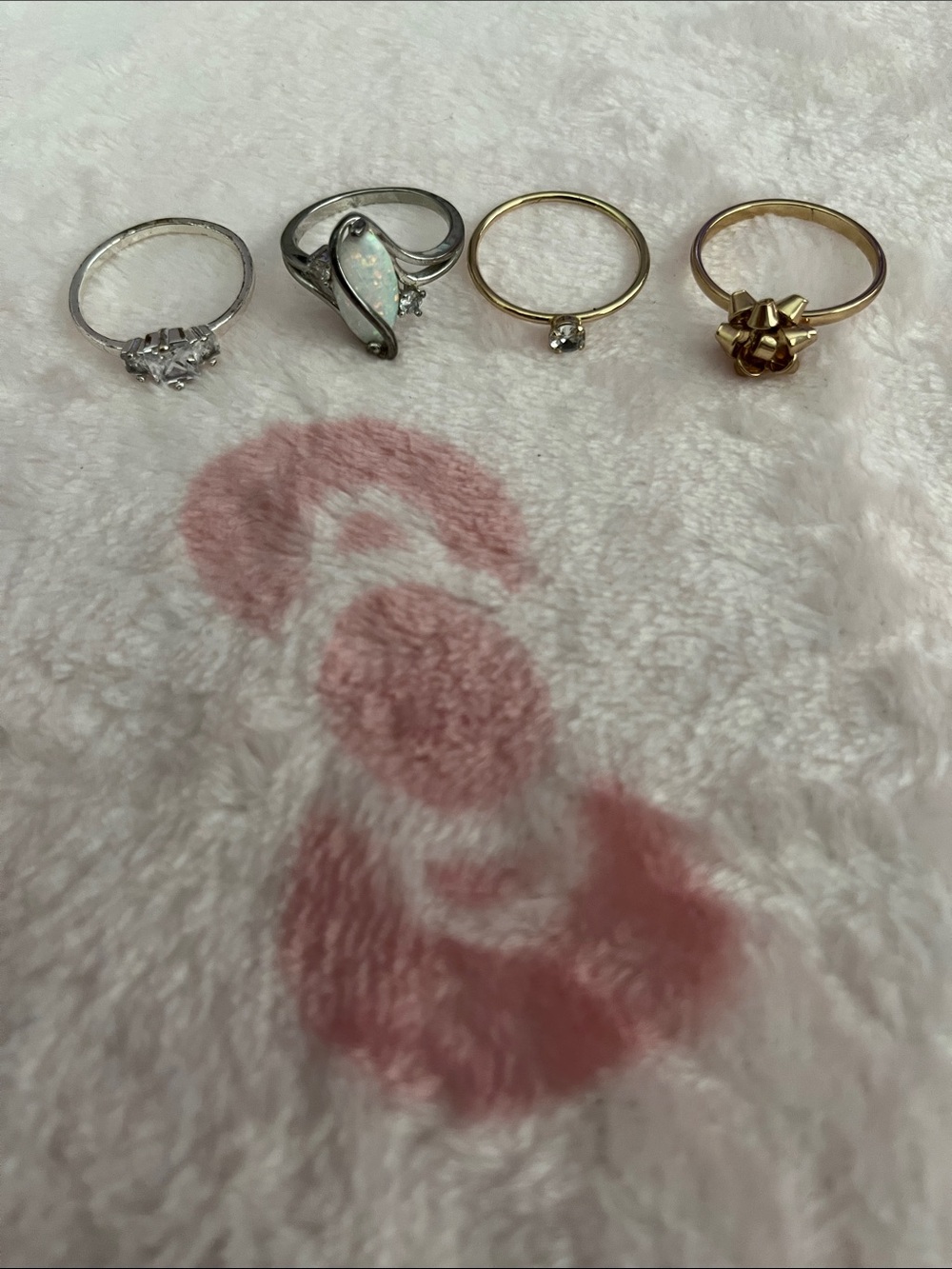Set of 2 gold & 2 silver rings